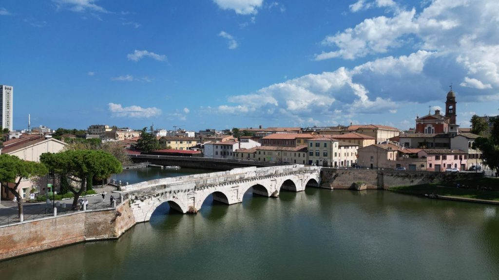 Ponte di Tiberio, incontri a Rimini
